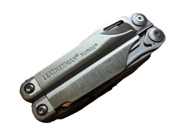 Leatherman Surge Edelstahl – Profi-Multitool | ohne Holster